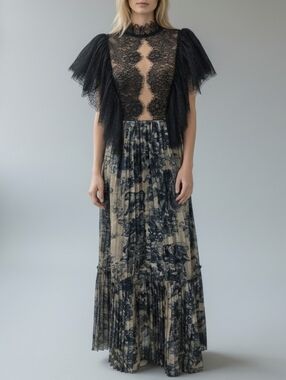 Lace top Pleated Maxi Dress